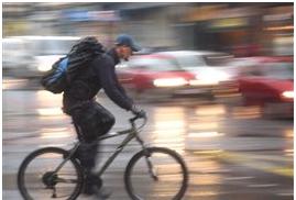 منافع دوچرخه سواری در شهر از مضراتش بیش‌تر است یا کم‌تر؟