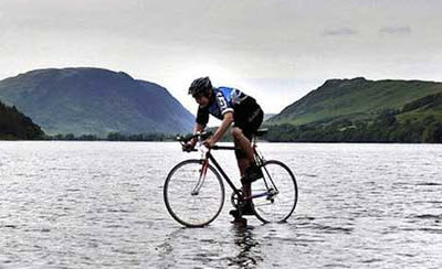 دوچرخه سواری روی آب 