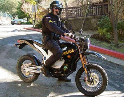 استفاده پلیس از موتورسیکلت الکتریکی خاموش