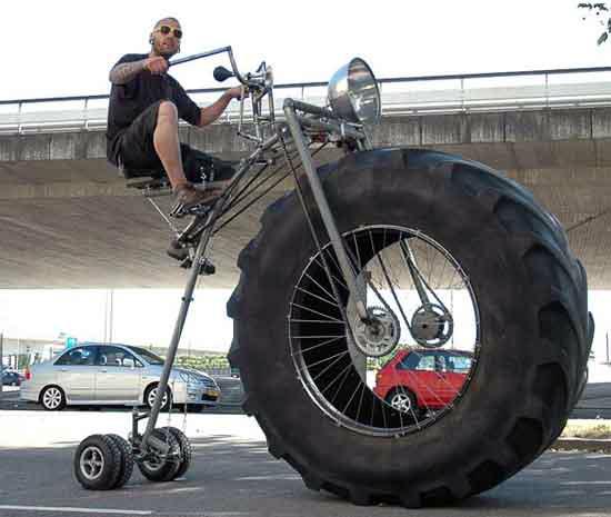 عجیب ترین دوچرخه ی جهان ، دوچرخه اي با لاستيک تراکتور !!!